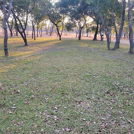 Warthog House-Cozy Country House, 3 Bed Mumbwa Kültér fotó