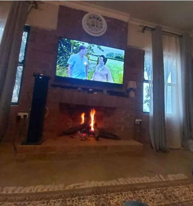 Warthog House-Cozy Country House, 3 Bed Mumbwa Kültér fotó