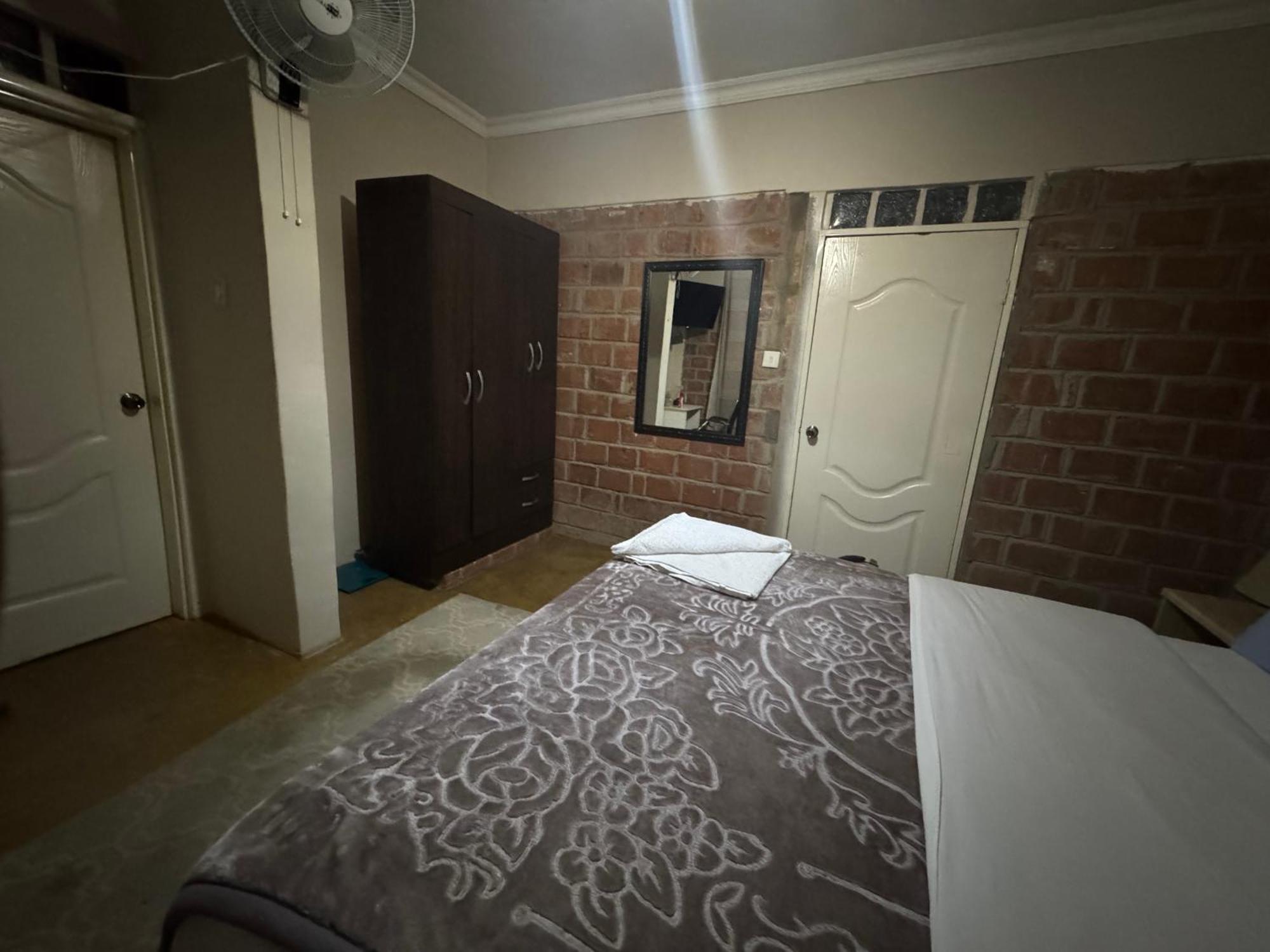 Warthog House-Cozy Country House, 3 Bed Mumbwa Kültér fotó
