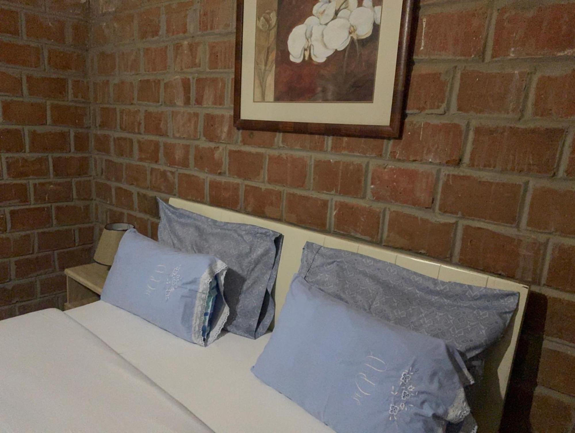 Warthog House-Cozy Country House, 3 Bed Mumbwa Kültér fotó